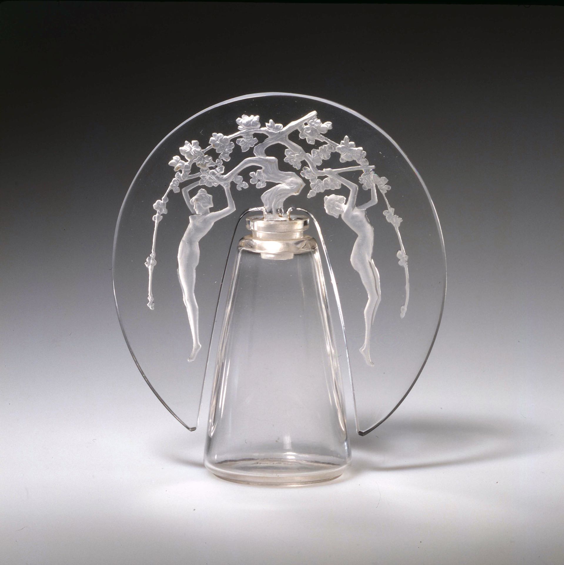 Flacon Leurs Âmes créé par Lalique pour les parfums D'Orsay, France, début du 20e siècle